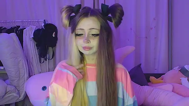 Snapshot of suemeow chatting on 12, 4, 2026 suemeow online show from 12, 4, 2026