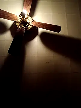 Snapshot of RobStrokes215 chatting on 18, 12, 2024 RobStrokes215 online show from 18, 12, 2024