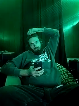 Snapshot of RobStrokes215 chatting on 23, 11, 2025 RobStrokes215 online show from 23, 11, 2025