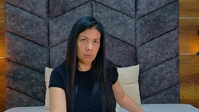 JaylaScott   online show from 1, 2, 2026