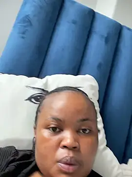 Snapshot of Curveysinaa chatting on 19, 2, 2025 Curveysinaa online show from 19, 2, 2025