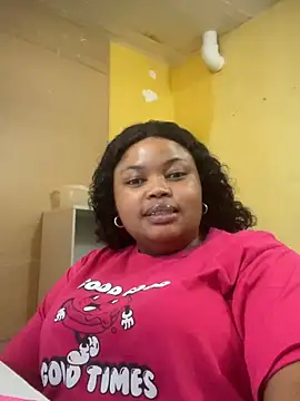 Snapshot of Curveysinaa chatting on 1, 3, 2025 Curveysinaa online show from 1, 3, 2025