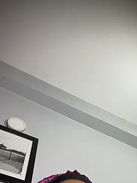 Snapshot of Curveysinaa chatting on 7, 3, 2025 Curveysinaa online show from 7, 3, 2025