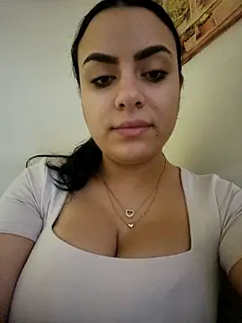 ElyzaIbarra online show from 16, 2, 2025