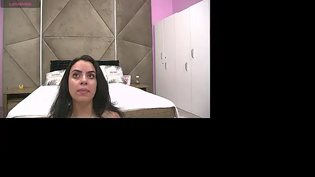 ElyzaIbarra online show from 24, 9, 2025