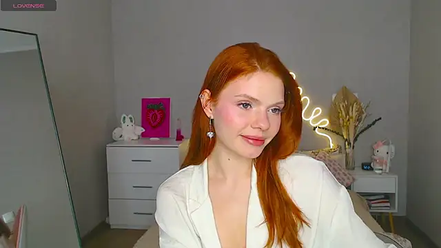 Snapshot of Red__Candy chatting on 13, 2, 2025 Red Candy online show from 13, 2, 2025