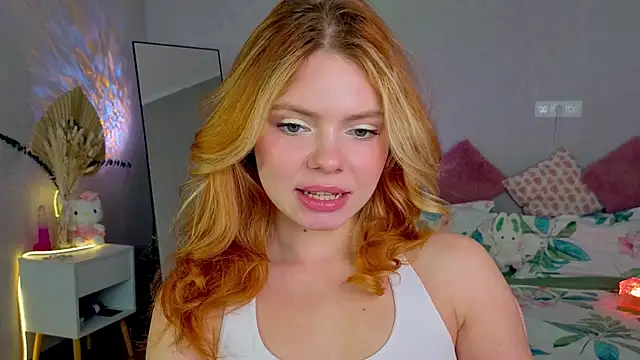 Snapshot of Red__Candy chatting on 20, 10, 2025 Red Candy online show from 20, 10, 2025