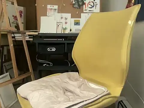 naughtyonbicycle online show from 18, 9, 2025