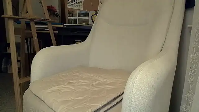 naughtyonbicycle online show from 2, 4, 2026