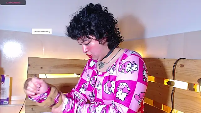Snapshot of Bitsy_Messy chatting on 22, 12, 2025 Bitsy Messy online show from 22, 12, 2025