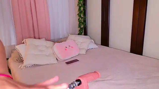 Zafiiro Blue online show from 15, 12, 2025