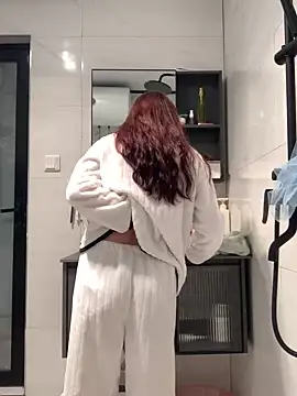 Snapshot of Aimeil chatting on 9, 3, 2025 Aimeil online show from 9, 3, 2025