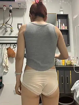 Snapshot of Aimeil chatting on 10, 10, 2025 Aimeil online show from 10, 10, 2025