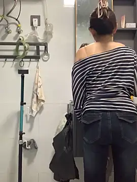 Aimeil online show from 5, 4, 2026