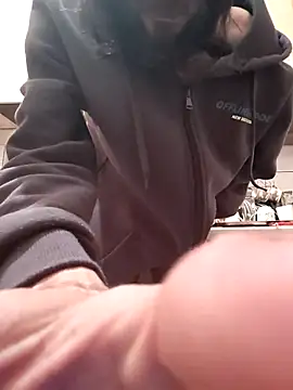 Snapshot of vulpe8400 chatting on 23, 11, 2025 vulpe8400 online show from 23, 11, 2025