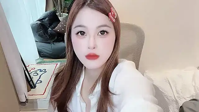 Snapshot of Neyllar chatting on 5, 6, 2026 Neyllar online show from 5, 6, 2026