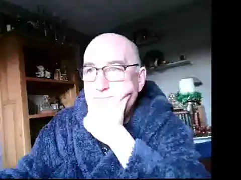 Adamdaddybear online show from 18, 12, 2024