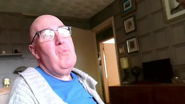 Adamdaddybear online show from 9, 3, 2025