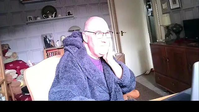 Adamdaddybear online show from 21, 3, 2025