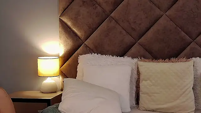 JaquelineM online show from 23, 10, 2025