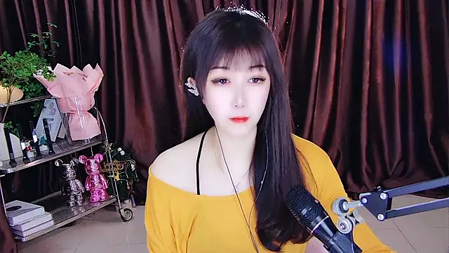 Snapshot of xiaoya666--baby chatting on 7, 3, 2025 xiaoya666--baby online show from 7, 3, 2025