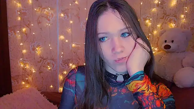 fluffy kitty  online show from 1, 3, 2026