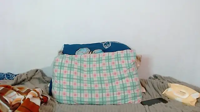 Snapshot of SallyMkn chatting on 18, 10, 2025 SallyMkn online show from 18, 10, 2025