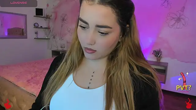 Lucia star   online show from 13, 2, 2025