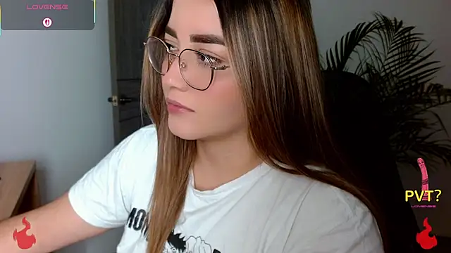 Lucia star   online show from 16, 4, 2026