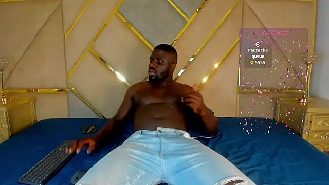 Latrellx7 online show from 23, 10, 2025