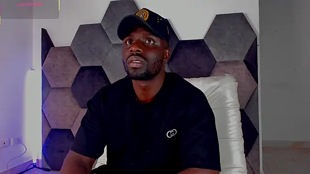 Latrellx7 online show from 9, 4, 2026