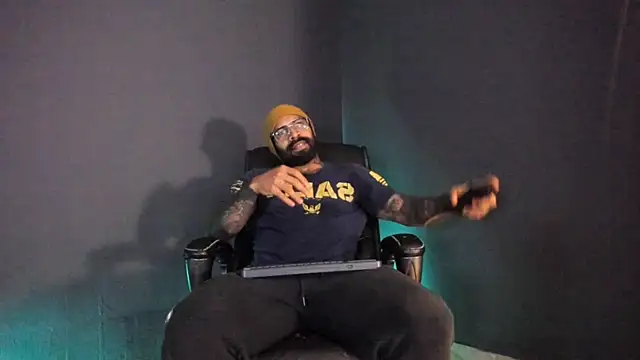 Snapshot of Brock_hurn1 chatting on 18, 2, 2025 Brock hurn1 online show from 18, 2, 2025