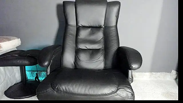 Snapshot of Brock_hurn1 chatting on 29, 10, 2025 Brock hurn1 online show from 29, 10, 2025