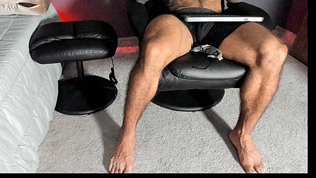 Snapshot of Brock_hurn1 chatting on 6, 11, 2025 Brock hurn1 online show from 6, 11, 2025