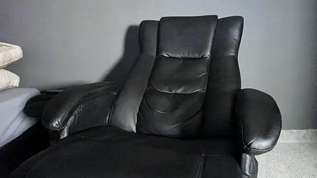 Snapshot of Brock_hurn1 chatting on 18, 11, 2025 Brock hurn1 online show from 18, 11, 2025