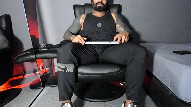 Snapshot of Brock_hurn1 chatting on 14, 12, 2025 Brock hurn1 online show from 14, 12, 2025