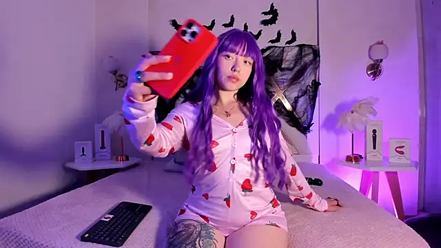 Snapshot of GigiVolkova chatting on 22, 10, 2025 GigiVolkova online show from 22, 10, 2025