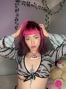 Snapshot of GigiVolkova chatting on 10, 11, 2025 GigiVolkova online show from 10, 11, 2025