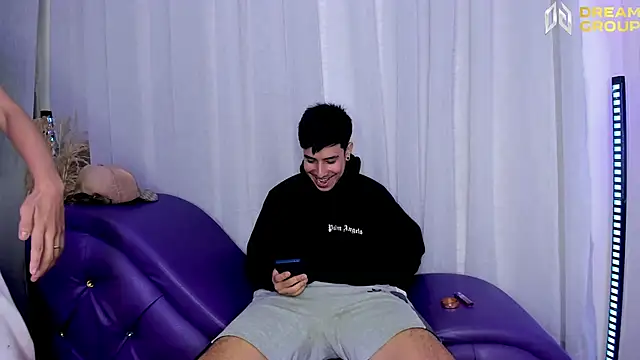 Yourslust  online show from 14, 10, 2025