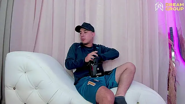 Yourslust  online show from 9, 5, 2026