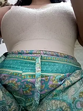 Snapshot of cute-mahek chatting on 4, 10, 2025 cute-mahek online show from 4, 10, 2025