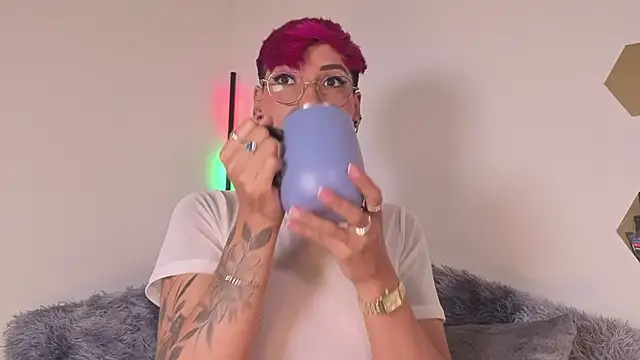 MiaMorgan  online show from 25, 11, 2025