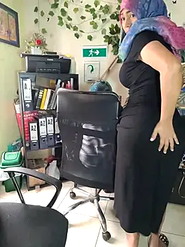 Snapshot of NAJWA-ARAB chatting on 6, 3, 2025 NAJWA-ARAB online show from 6, 3, 2025