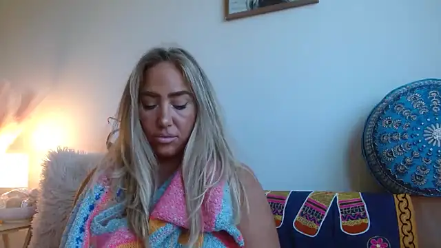 sunshinekisses online show from 8, 10, 2025