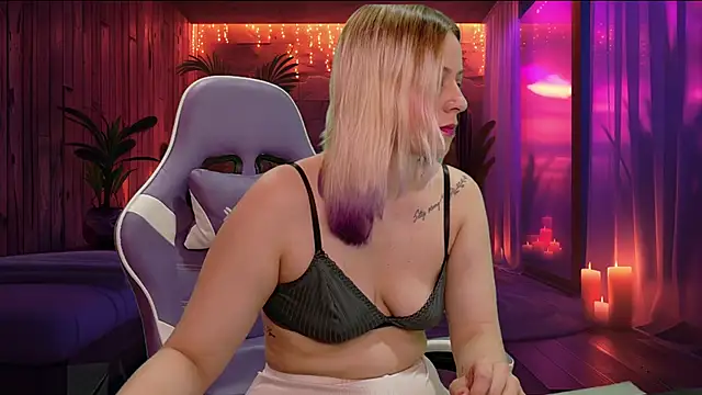 Snapshot of Dolce--Mia---Bianchi__07 chatting on 9, 1, 2025 Dolce--Mia---Bianchi  07 online show from 9, 1, 2025