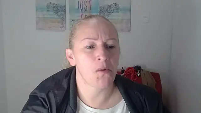 emperabigbootybigass online show from 17, 4, 2026