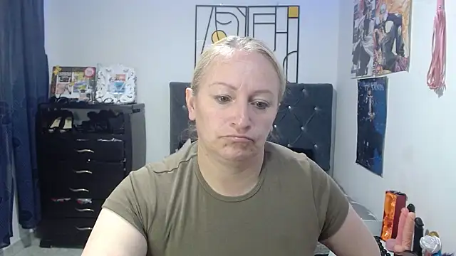 Snapshot of emperabigbootybigass chatting on 22, 4, 2026 emperabigbootybigass online show from 22, 4, 2026