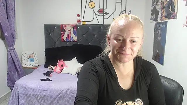Snapshot of emperabigbootybigass chatting on 2, 6, 2026 emperabigbootybigass online show from 2, 6, 2026