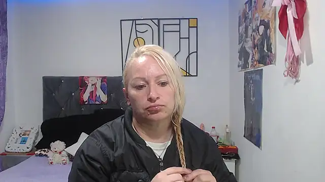 emperabigbootybigass online show from 9, 7, 2026