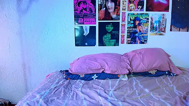 Snapshot of shinji-18 chatting on 1, 3, 2025 shinji-18 online show from 1, 3, 2025